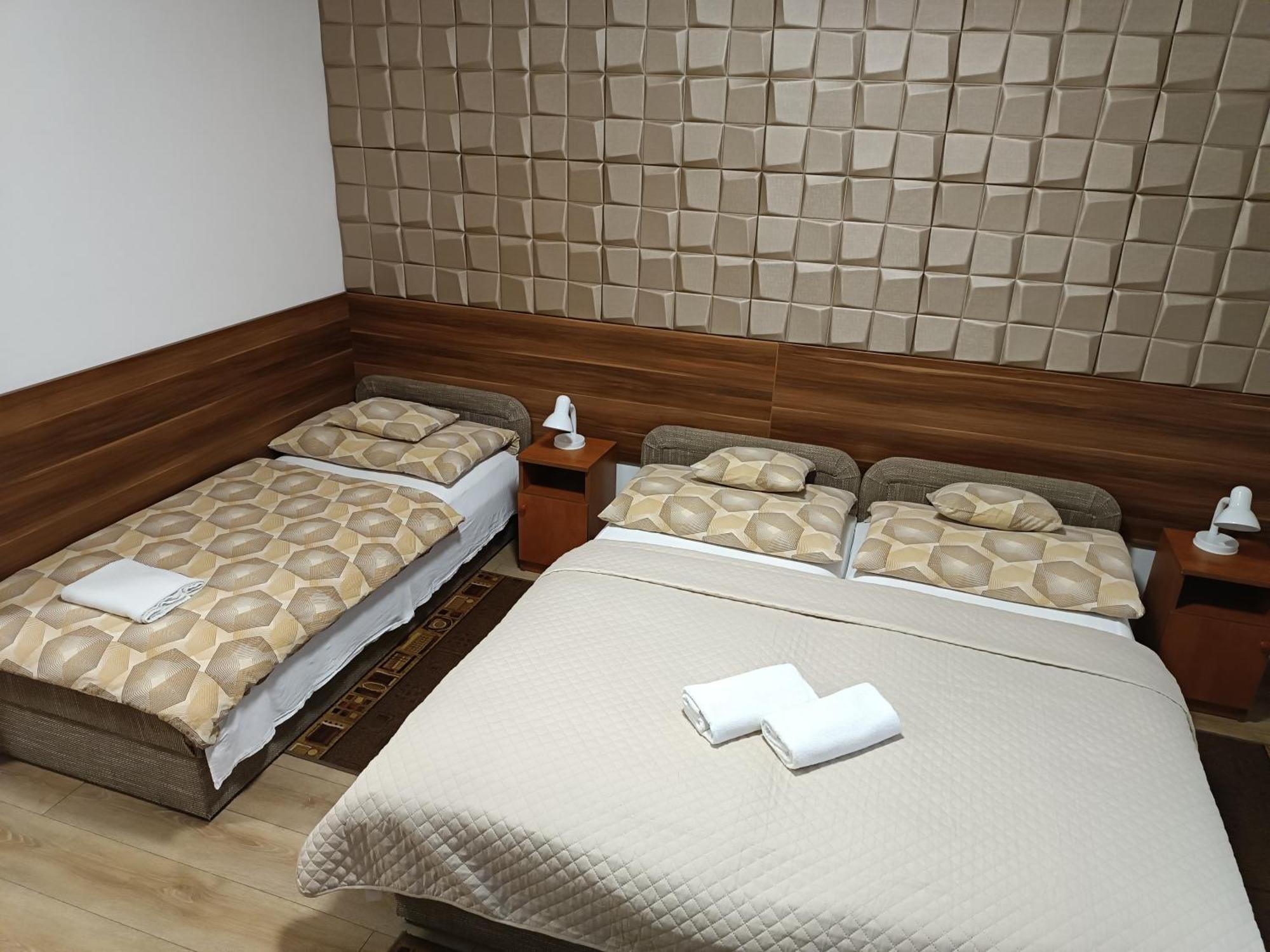 Boglarka Vendeghaz Apartament *